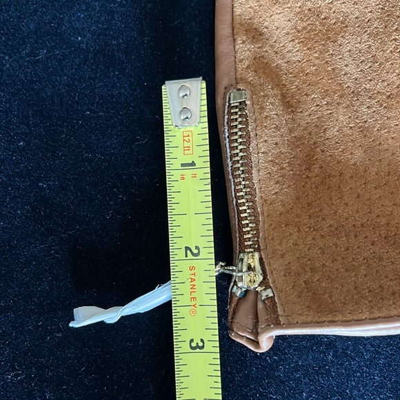 IMAN 100% leather gloves. Size “M” BRAND NEW. Never worn. Side 2 1/2 “ zipper - Picture 5 of 9